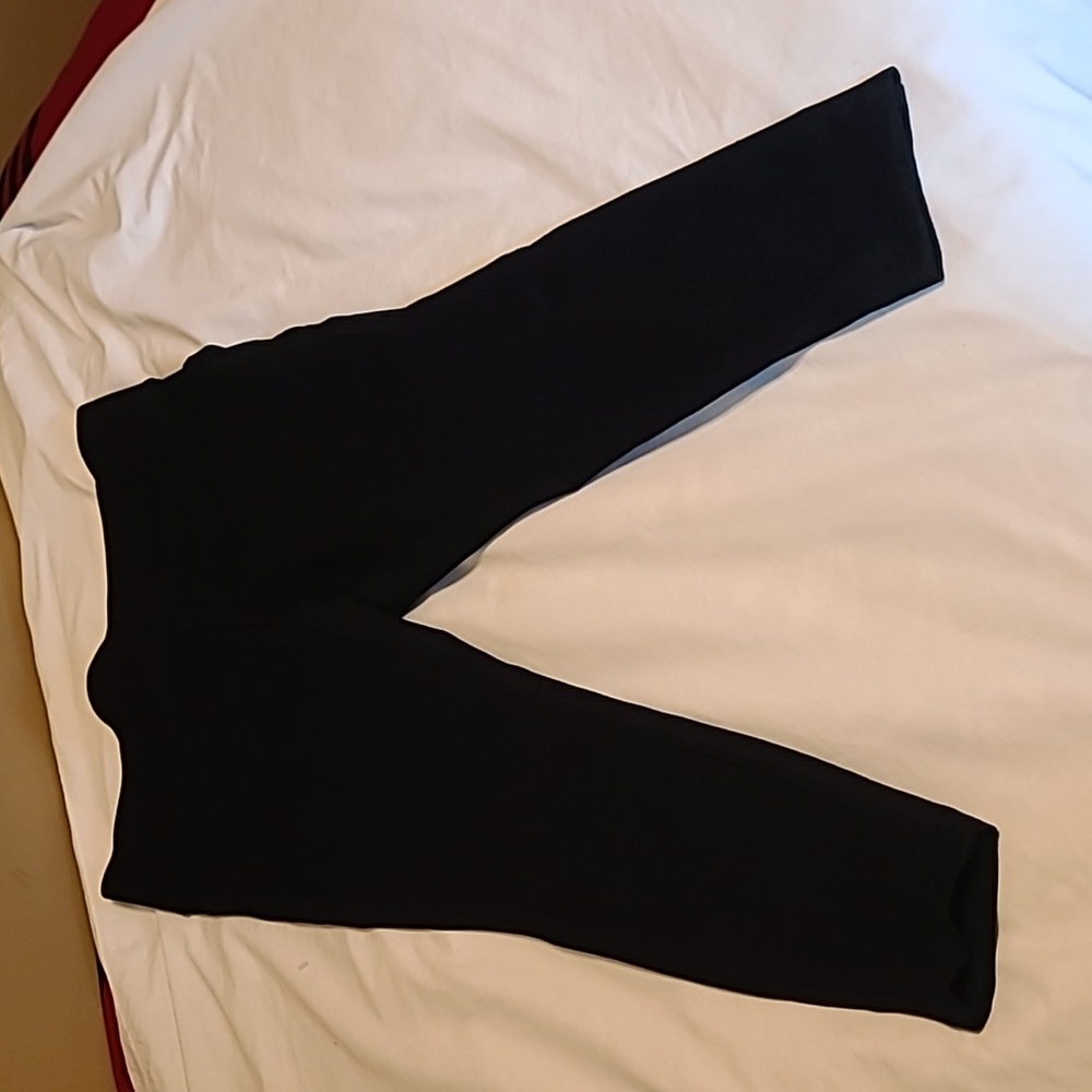 Torrid Black Pixie Pants Sz. 00r - image 1